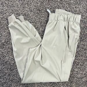Lulu joggers